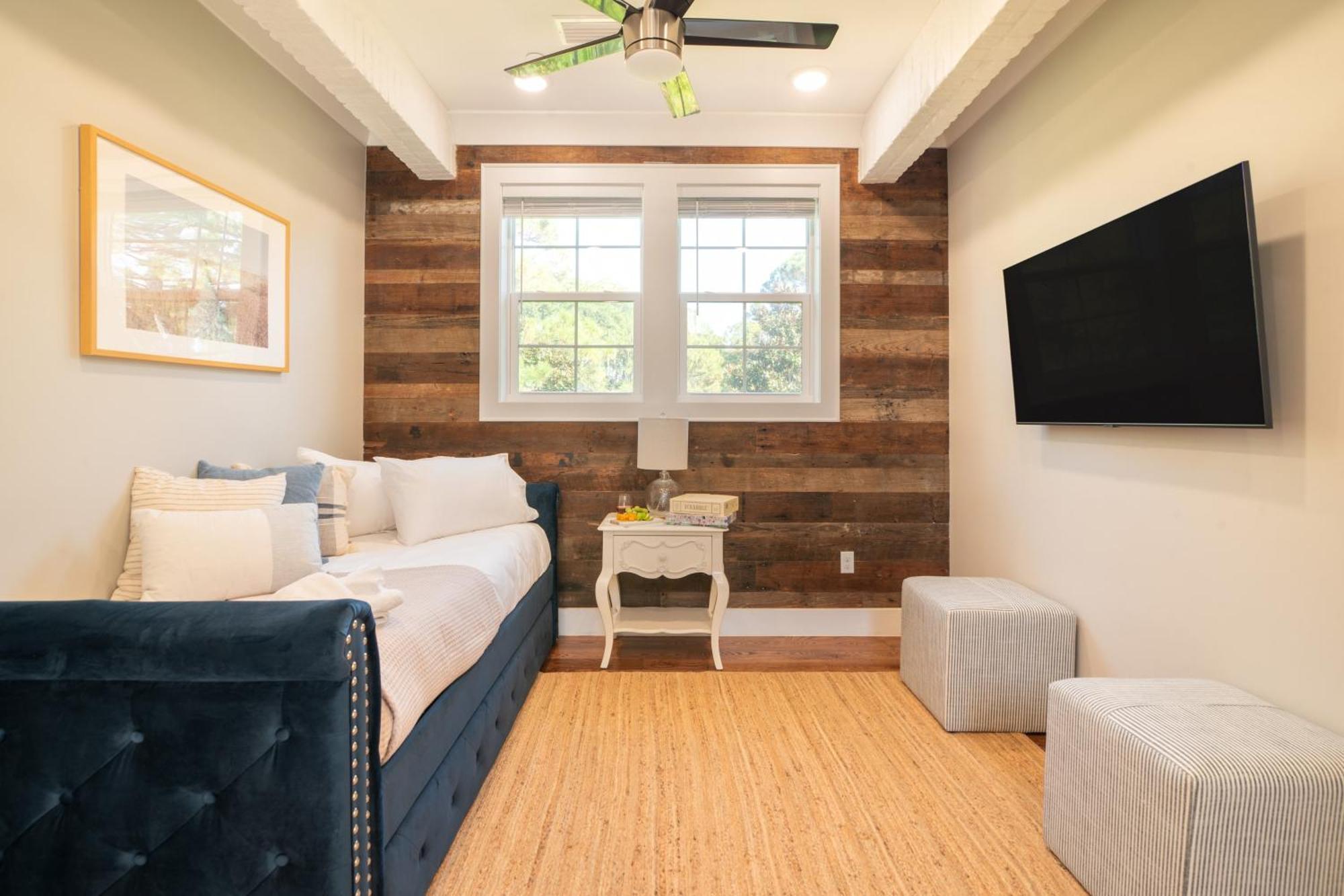 Edgewater By Avantstay Gorgeous Character Lakefront Home W Private Dock Destin Bagian luar foto