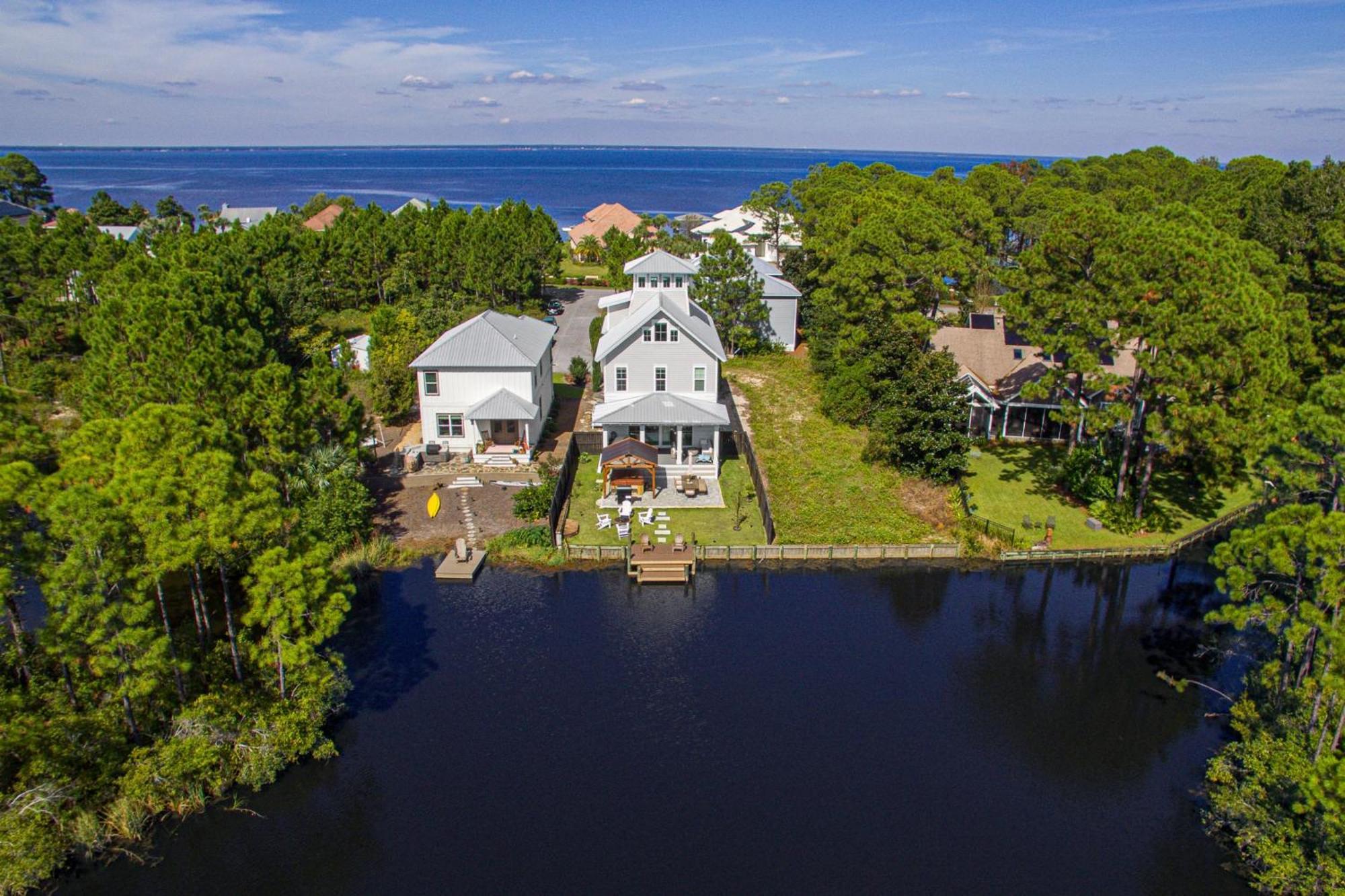 Edgewater By Avantstay Gorgeous Character Lakefront Home W Private Dock Destin Bagian luar foto