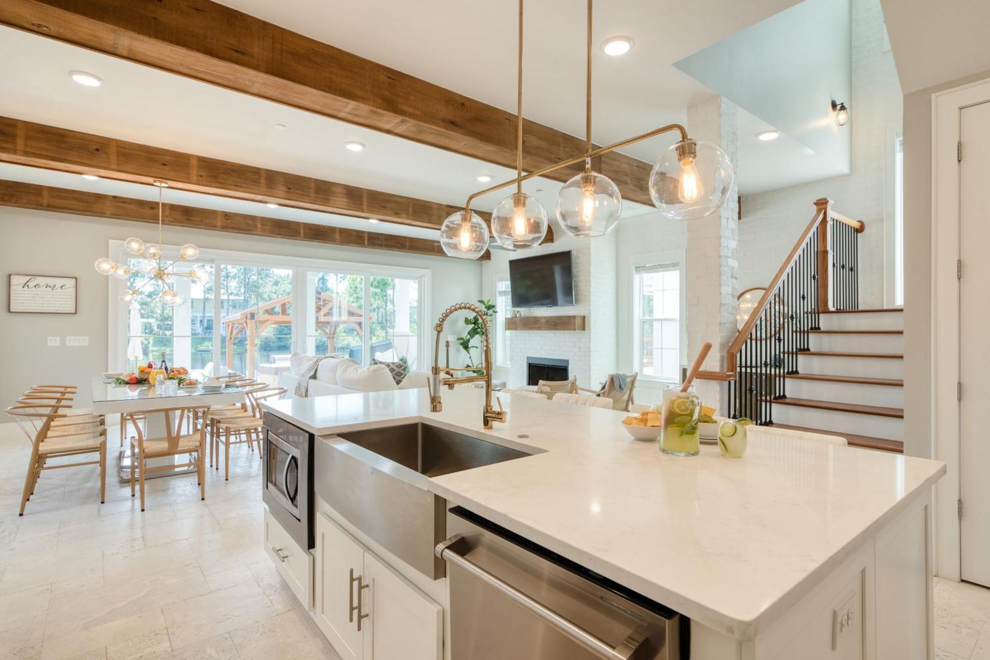 Edgewater By Avantstay Gorgeous Character Lakefront Home W Private Dock Destin Bagian luar foto