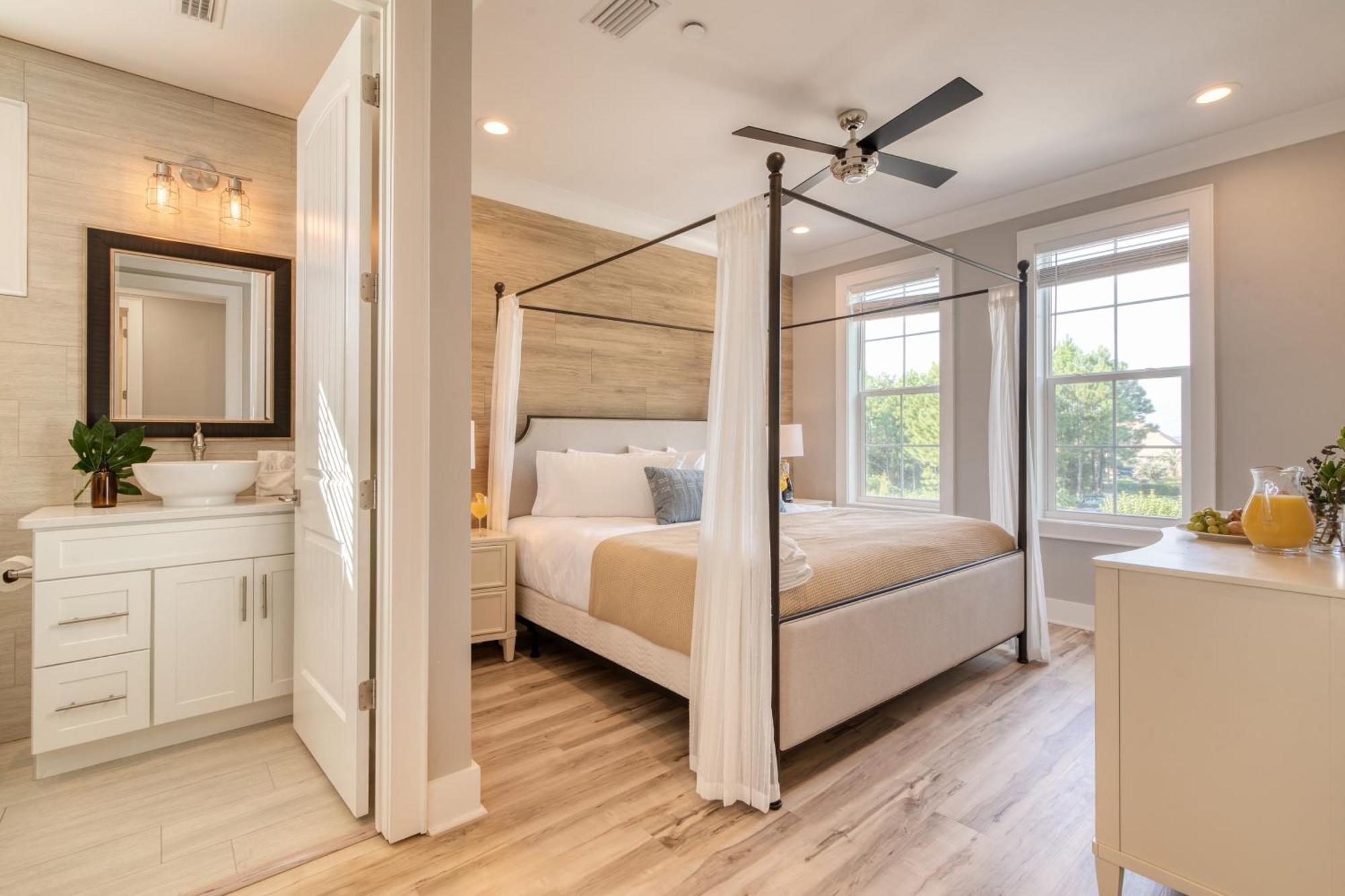 Edgewater By Avantstay Gorgeous Character Lakefront Home W Private Dock Destin Bagian luar foto