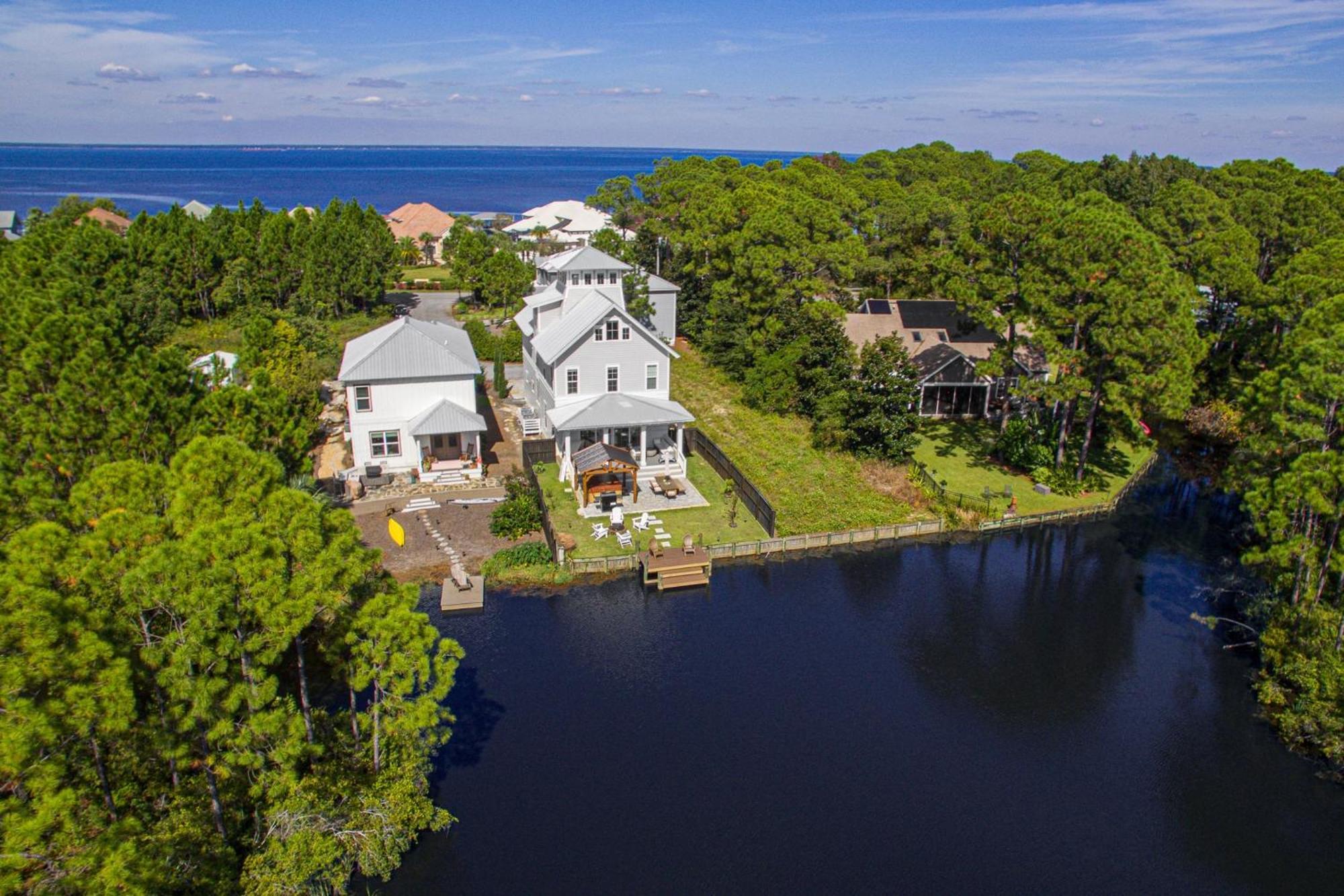 Edgewater By Avantstay Gorgeous Character Lakefront Home W Private Dock Destin Bagian luar foto