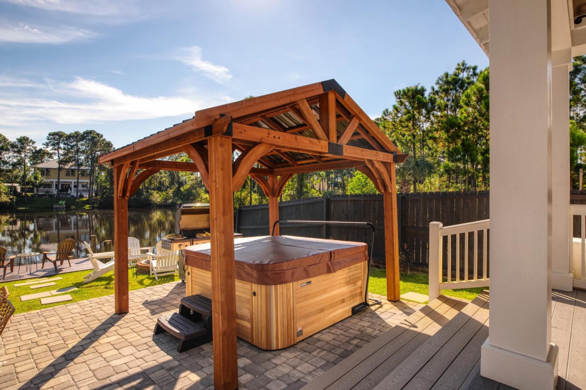 Edgewater By Avantstay Gorgeous Character Lakefront Home W Private Dock Destin Bagian luar foto