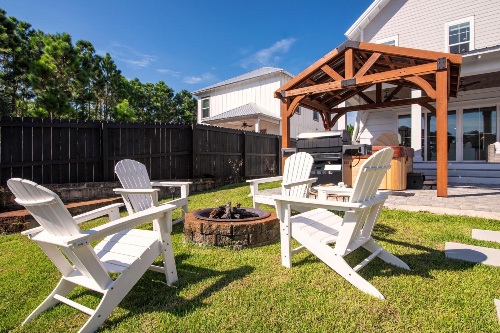 Edgewater By Avantstay Gorgeous Character Lakefront Home W Private Dock Destin Bagian luar foto